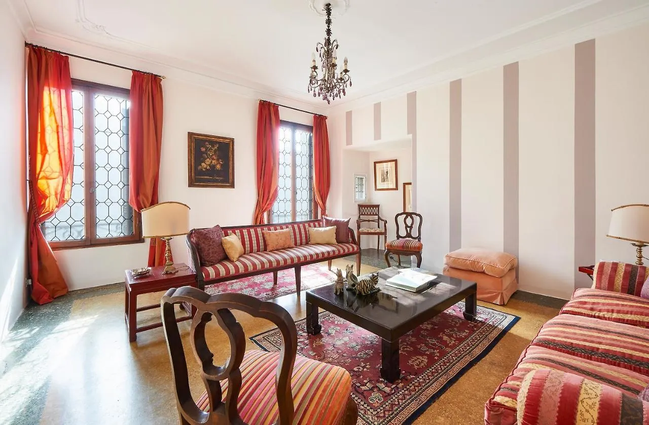 Ca' Fenice, Charming Apartment In San Marco, Sleep 7 Venecia Italia