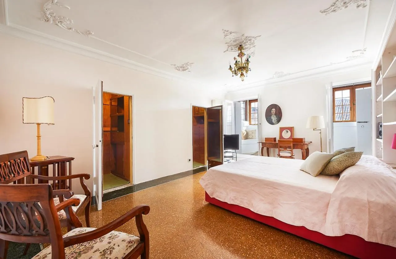Ca' Fenice, Charming Apartment In San Marco, Sleep 7 Venecia 0*,  Italia