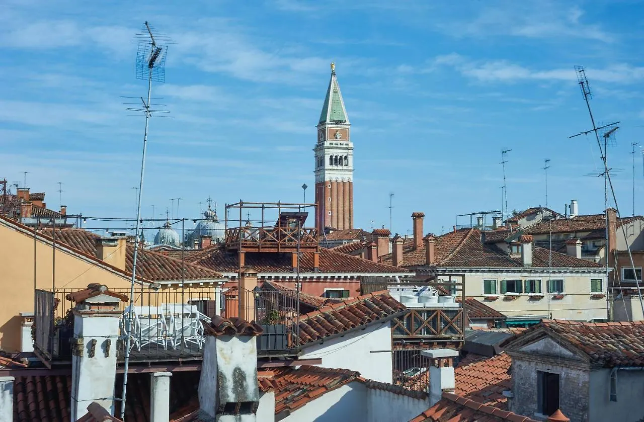 Ca' Fenice, Charming Apartment In San Marco, Sleep 7 Venecia
