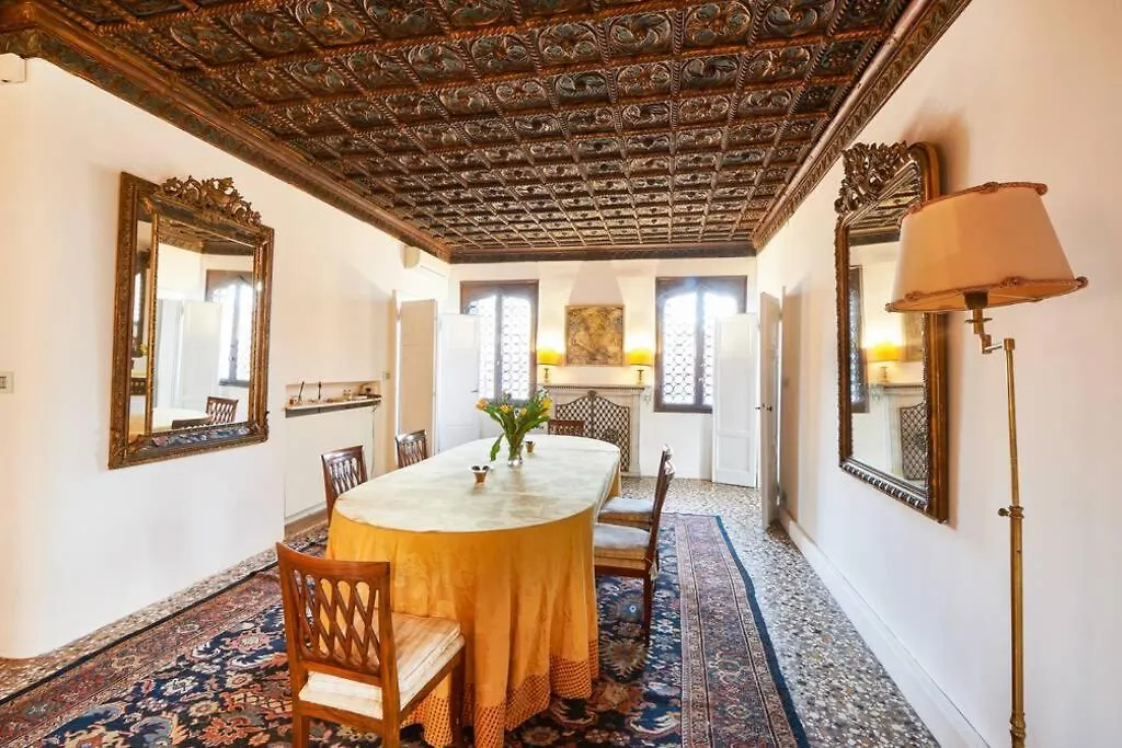 Ca' Fenice, Charming Apartment In San Marco, Sleep 7 Venecia