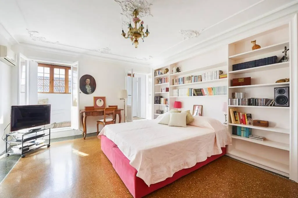 Ca' Fenice, Charming Apartment In San Marco, Sleep 7 Venecia