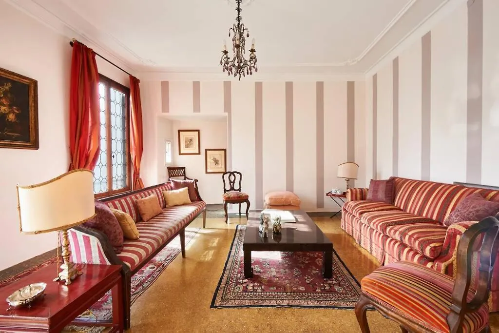 Ca' Fenice, Charming Apartment In San Marco, Sleep 7 Venecia